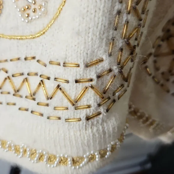 Pierre Cardin Cream Red Embellished Cardigan Sweater Size Large Vintage - Picture 9 of 13